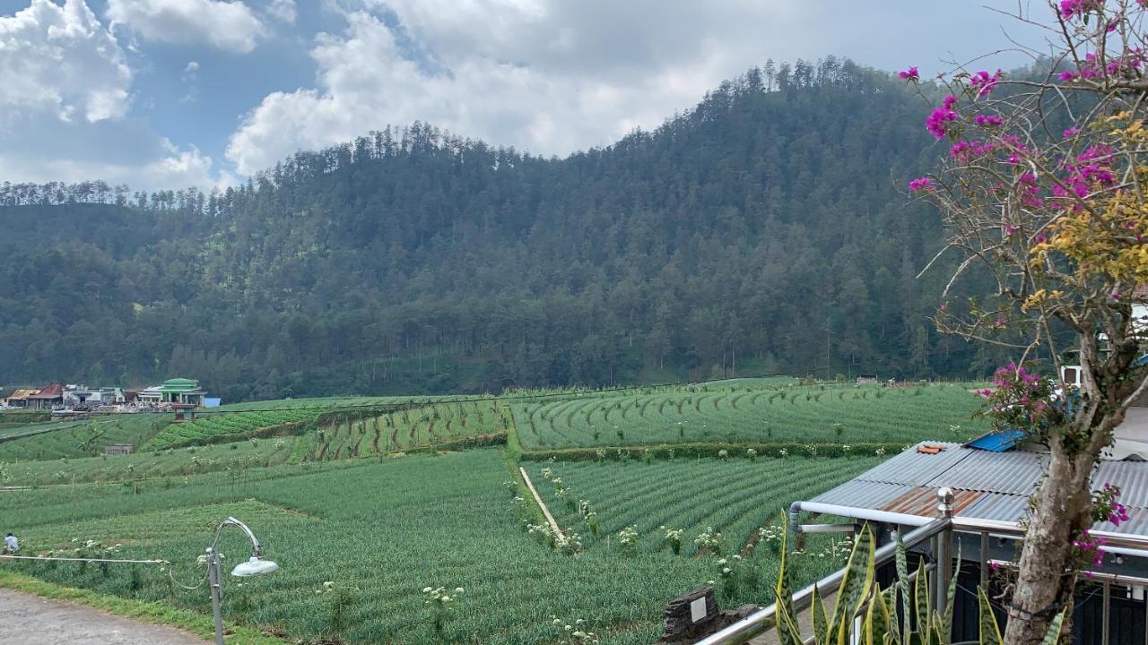 Villa Matahari Tawangmangu Powered By Cocotel Bagian luar foto